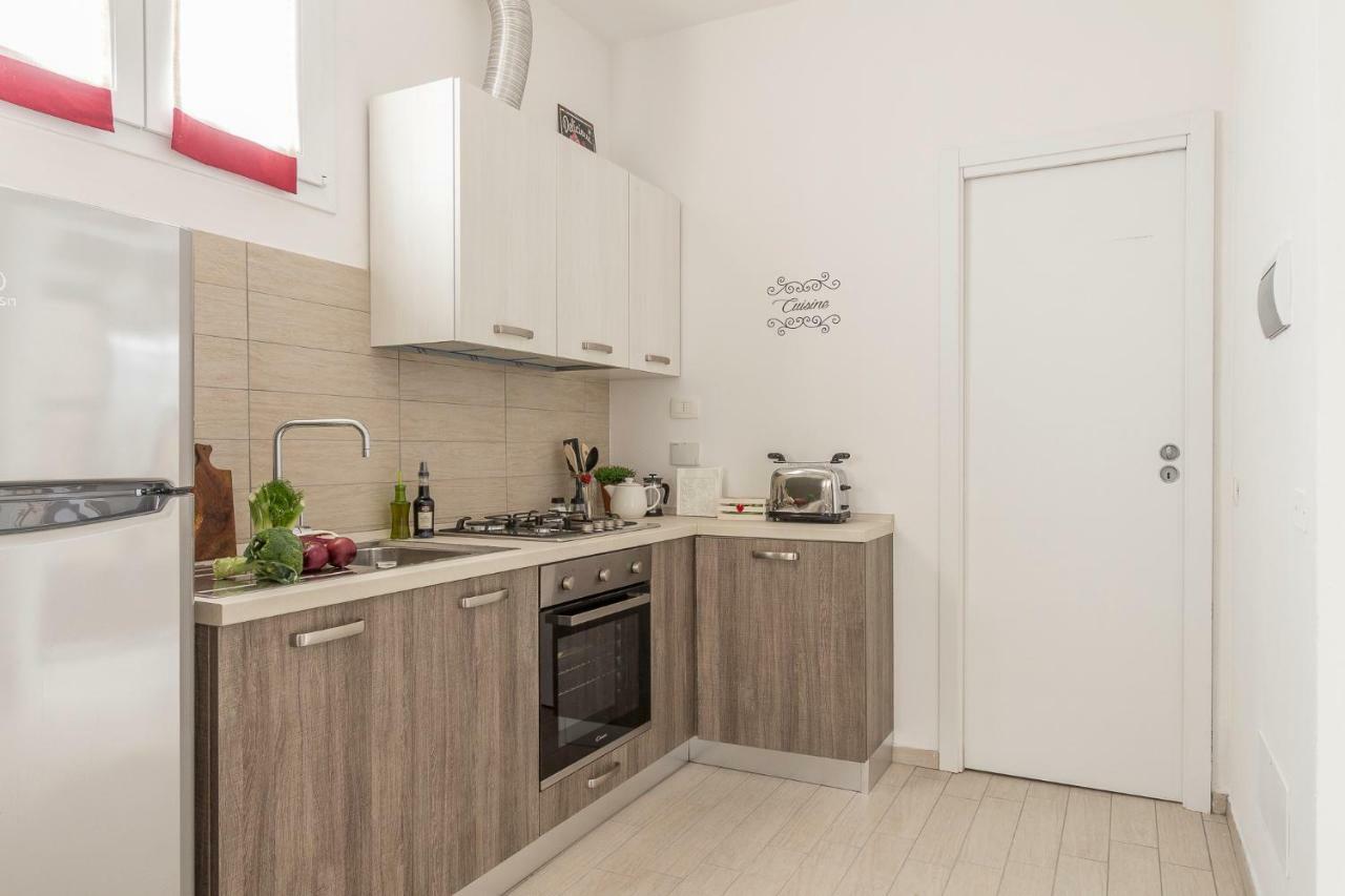 Emma & Olga Apartments -In The City Centre- ฟลอเรนซ์ ภายนอก รูปภาพ